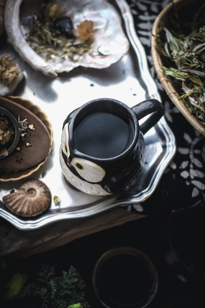 dream tea in black owl mug